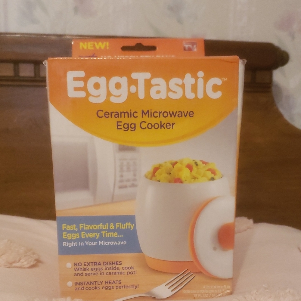 Ceramic Microwave Egg Cooker - White and Orange, New In Original Box